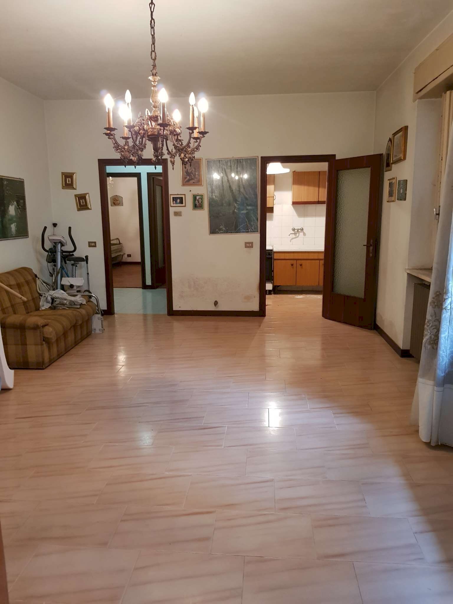 soggiorno piano terra - Independent house piazza Aldo Moro, Bagnolo Cremasco - photo 3