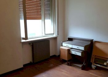 camera matrimoniale piano terra - Casa indipendente piazza Aldo Moro, Bagnolo Cremasco - foto 61