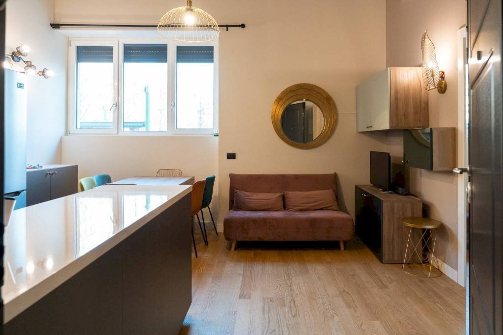 Salone - Bilocale via Valassina, 35, Milano (zona Dergano) - foto 2