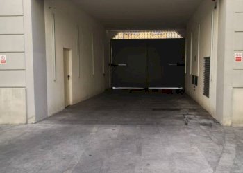 Box auto - One-room apartment piazza Santa Maria del Suffragio, 3, Milano - photo 13