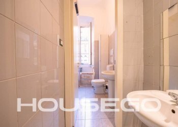 Bagno - Two-room apartment via Palestro, 9, Genova (neighborhood Castelletto) - photo 8