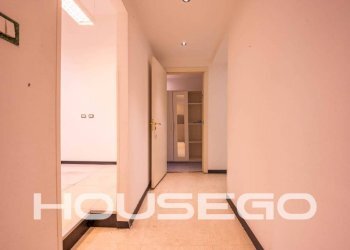 Corridoio - Two-room apartment via Palestro, 9, Genova (neighborhood Castelletto) - photo 10