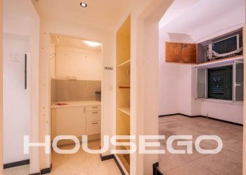 Corridoio - Two-room apartment via Palestro, 9, Genova (neighborhood Castelletto) - photo 16
