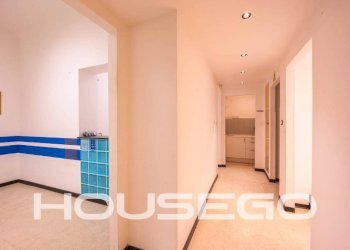 Corridoio - Two-room apartment via Palestro, 9, Genova (neighborhood Castelletto) - photo 7