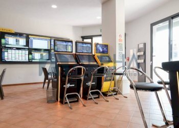 Interno non residenziale - Attività Commerciale via Alfredo Panzini, Bellaria-Igea Marina - foto 1