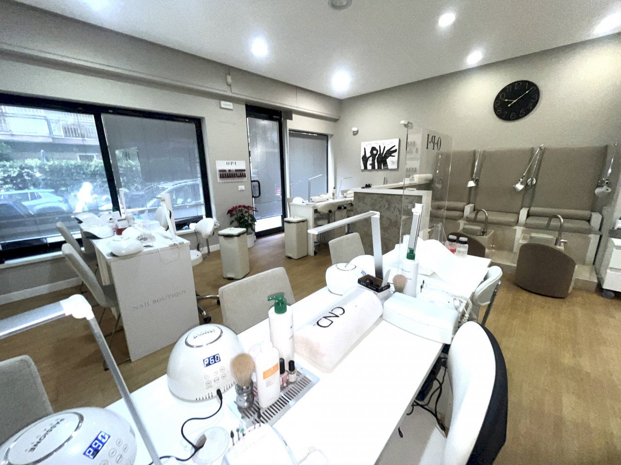 Shop Via degli Orti della Farnesina, Roma - photo 2