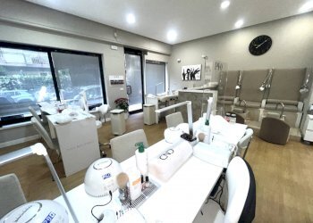 Shop Via degli Orti della Farnesina, Roma - photo 2