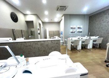 Shop Via degli Orti della Farnesina, Roma - photo 3