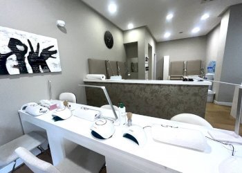 Shop Via degli Orti della Farnesina, Roma - photo 4