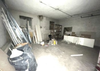 Shop Via degli Orti della Farnesina, Roma - photo 22