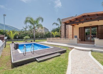 PHOTO-2025-11-14-11-39-37-2.jpg - Villa Castellammare del Golfo - foto 21