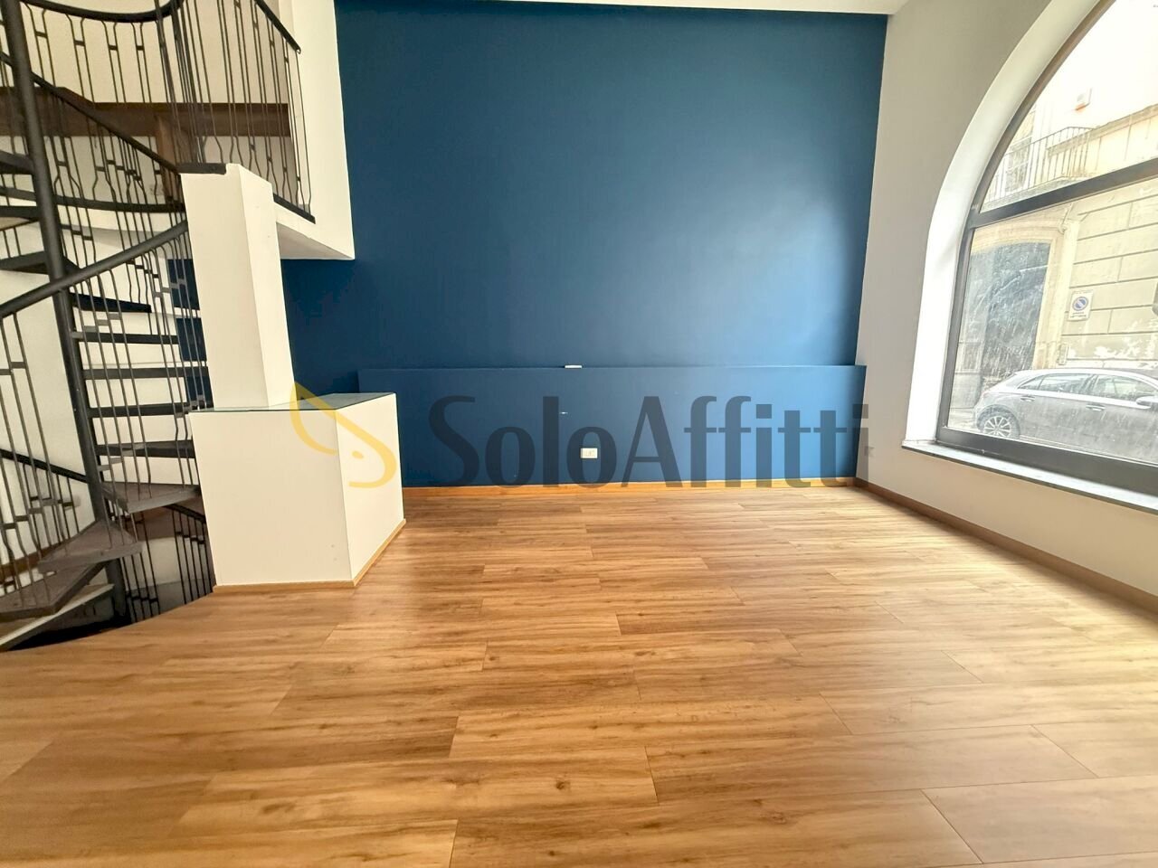 WhatsApp Image 2026-01-28 at 15.04.30.jpeg - Locale Commerciale via Colombo 24, Caserta - foto 2