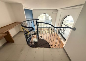 WhatsApp Image 2026-01-28 at 15.04.35 (6).jpeg - Locale Commerciale via Colombo 24, Caserta - foto 9