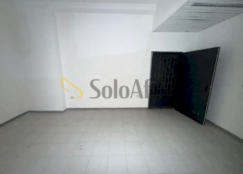 WhatsApp Image 2026-01-28 at 15.04.35 (8).jpeg - Locale Commerciale via Colombo 24, Caserta - foto 16