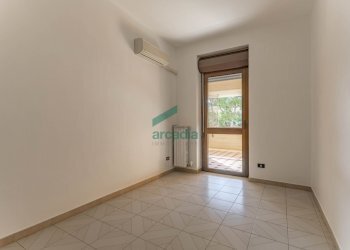 studio - Ufficio Via Camillo Rosalba  49, Bari (zona Poggiofranco) - foto 9