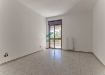 studio - Ufficio Via Camillo Rosalba  49, Bari (zona Poggiofranco) - foto 12