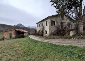 WhatsApp Image 2026-01-29 at 09.43.35 (2).jpeg - Villa Via Ca' Merlucci 16, San Leo - foto 1