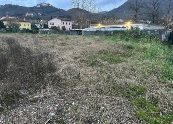 lu5.jpg - Terreno edificabile Luni - foto 6