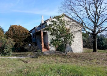 2492bbf7-b1ea-4963-9f5c-b24497629644 (1).jpg - Villa Via Roma, Avigliano Umbro - foto 5