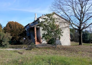 e9bd5e85-8ed9-4a31-8f60-b3eb70ab7dd3.jpg - Villa Via Roma, Avigliano Umbro - foto 12