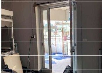 2.jpg - Locale Commerciale Via dell'Ombra 4, Genova (zona San Martino) - foto 2