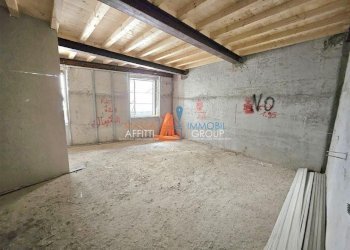 9.jpg - Quadrilocale Via Palestro 64, Massa - foto 6