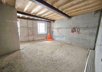 8.jpg - Quadrilocale Via Palestro 64, Massa - foto 7