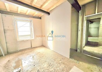 2.jpg - Quadrilocale Via Palestro 64, Massa - foto 13