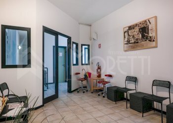 sala d\'attesa - Office Via Martin Luther King, Livorno - photo 9