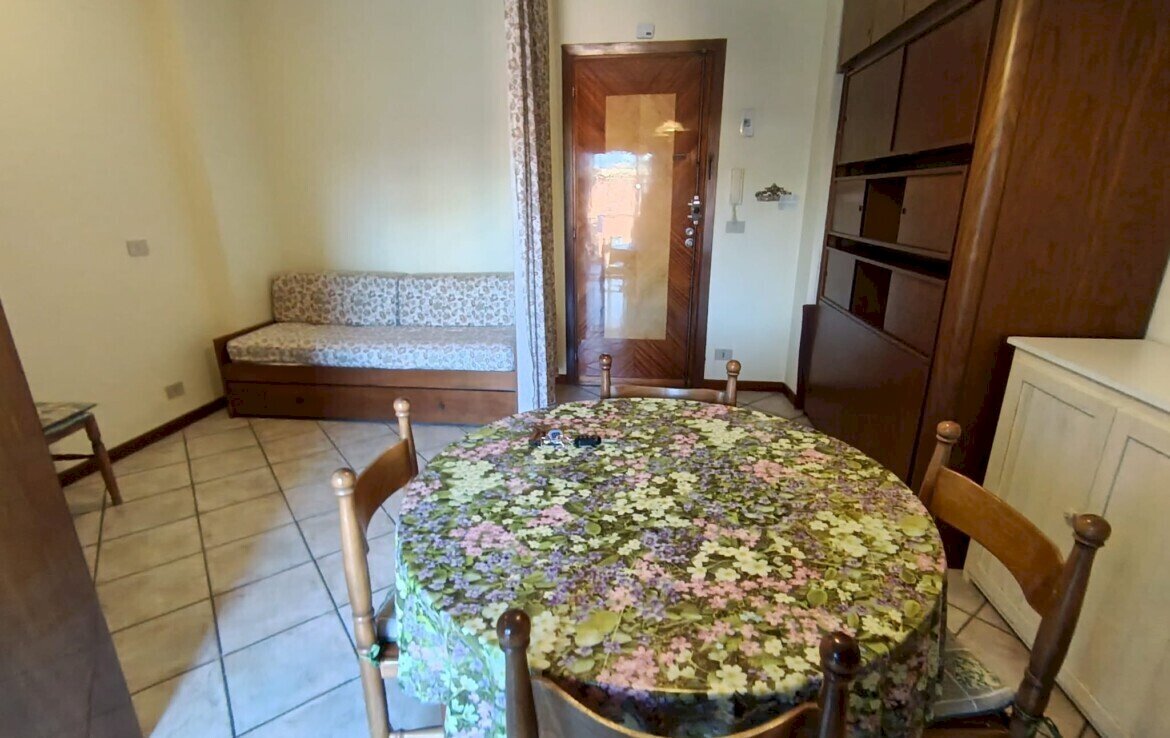 zona giorno - One-room apartment Borghetto Santo Spirito - photo 3
