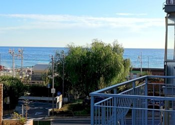 vista - One-room apartment Borghetto Santo Spirito - photo 2