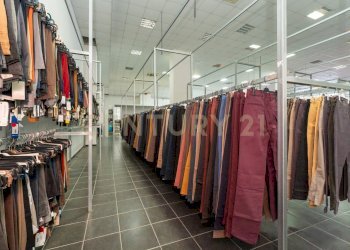 Deposito Misterbianco (28).jpg - Abbigliamento - Intimo Viale del Commercio, Misterbianco - foto 6