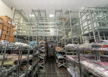 Deposito Misterbianco (26).jpg - Abbigliamento - Intimo Viale del Commercio, Misterbianco - foto 8