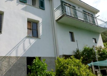 P1000390.jpg - Casa semi indipendente Via Arbocò 5, Rapallo - foto 2