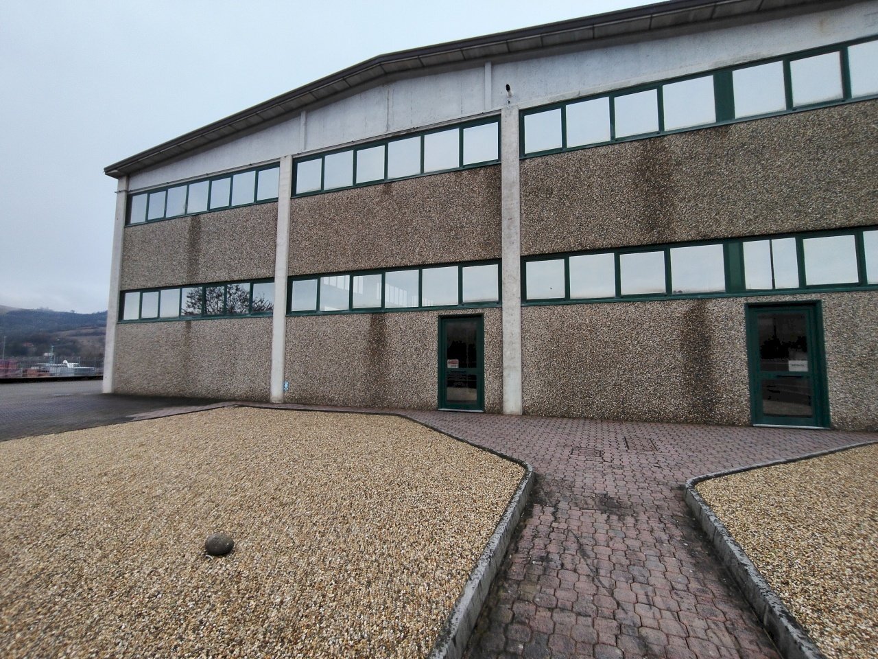 facciata - Locale Commerciale via campo sportivo, Pianello Val Tidone - foto 3