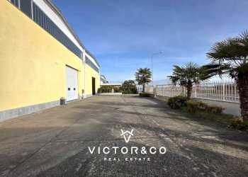 capannone in vendita a Novara - Locale Commerciale Strada Provinciale per Biandrate 16, San Pietro Mosezzo - foto 2