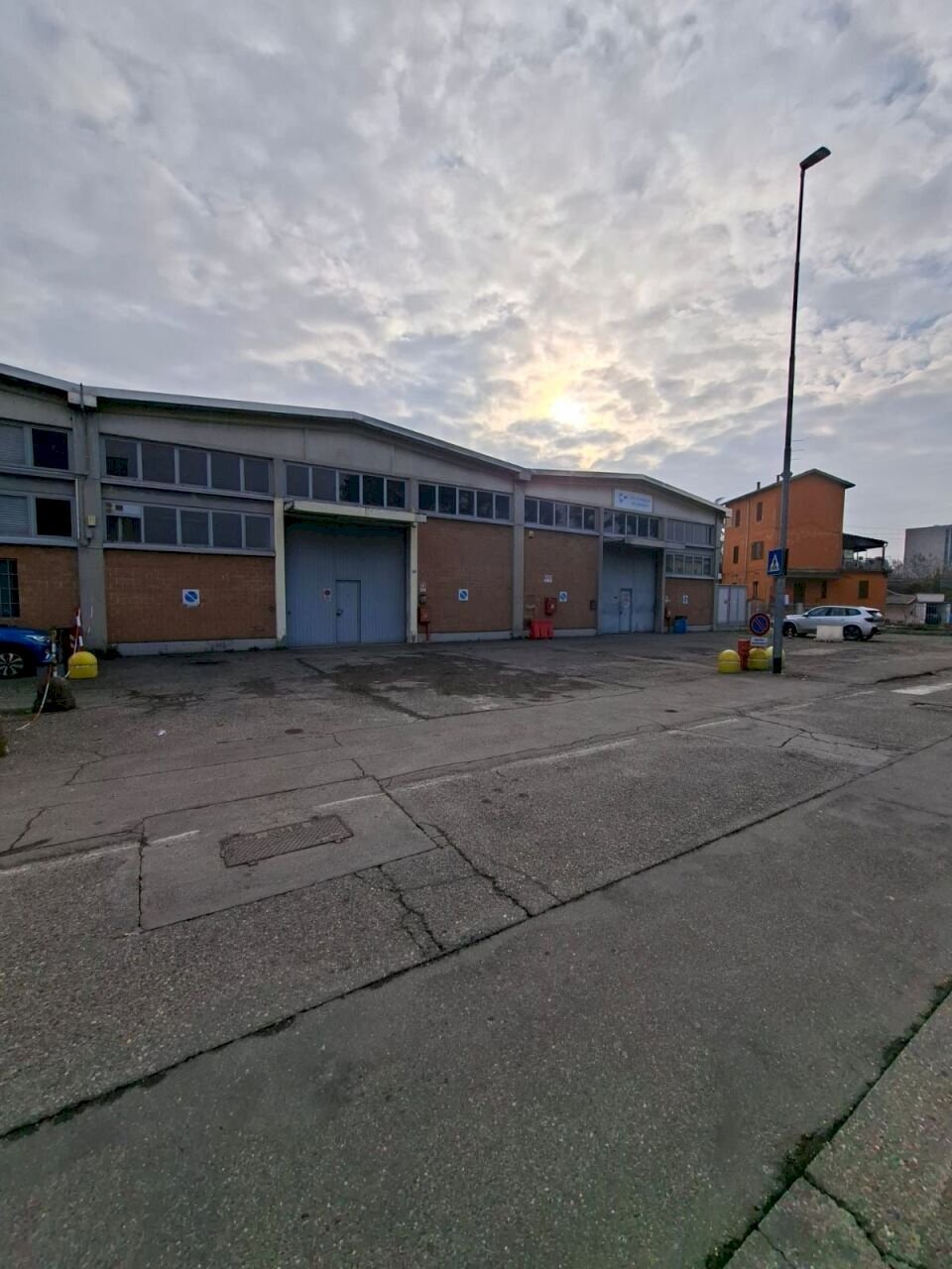 WhatsApp Image 2026-01-29 at 11.16.55.jpeg - Commercial Premises Parma - photo 1