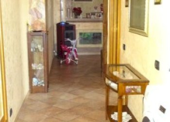 7.JPG - Attico Via Antonino Corsaro 8, Camporotondo Etneo - foto 5