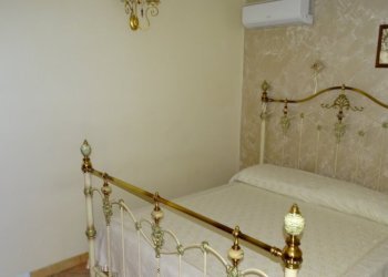 8.JPG - Attico Via Antonino Corsaro 8, Camporotondo Etneo - foto 8