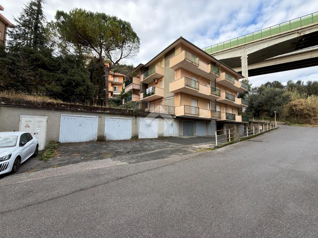 Quadrilocale Via Michelangelo Corosu, Varazze - foto 3