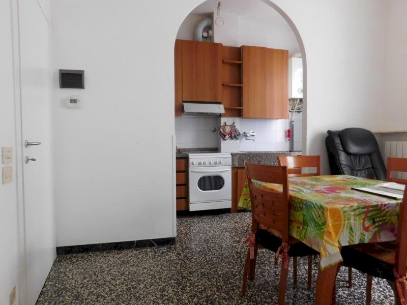 Three-room apartment Savona (neighborhood Lavagnola) - photo 2