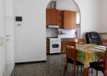 Three-room apartment Savona (neighborhood Lavagnola) - photo 2