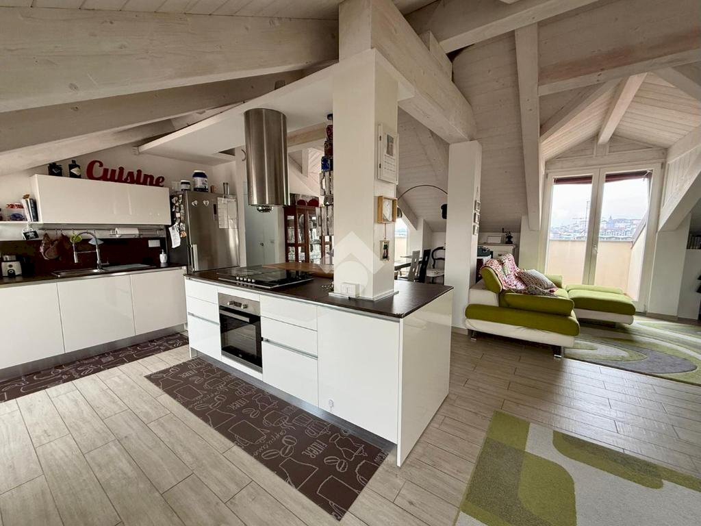 Quadrilocale Strada villastellone, Moncalieri - foto 1