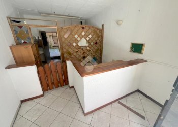 Shop Via Silvio Pellico, Pinerolo - photo 4