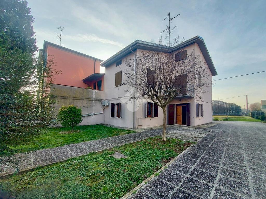 Terraced Villa Via Roma, Rolo - photo 1