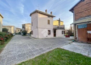 Terraced Villa Via Roma, Rolo - photo 40