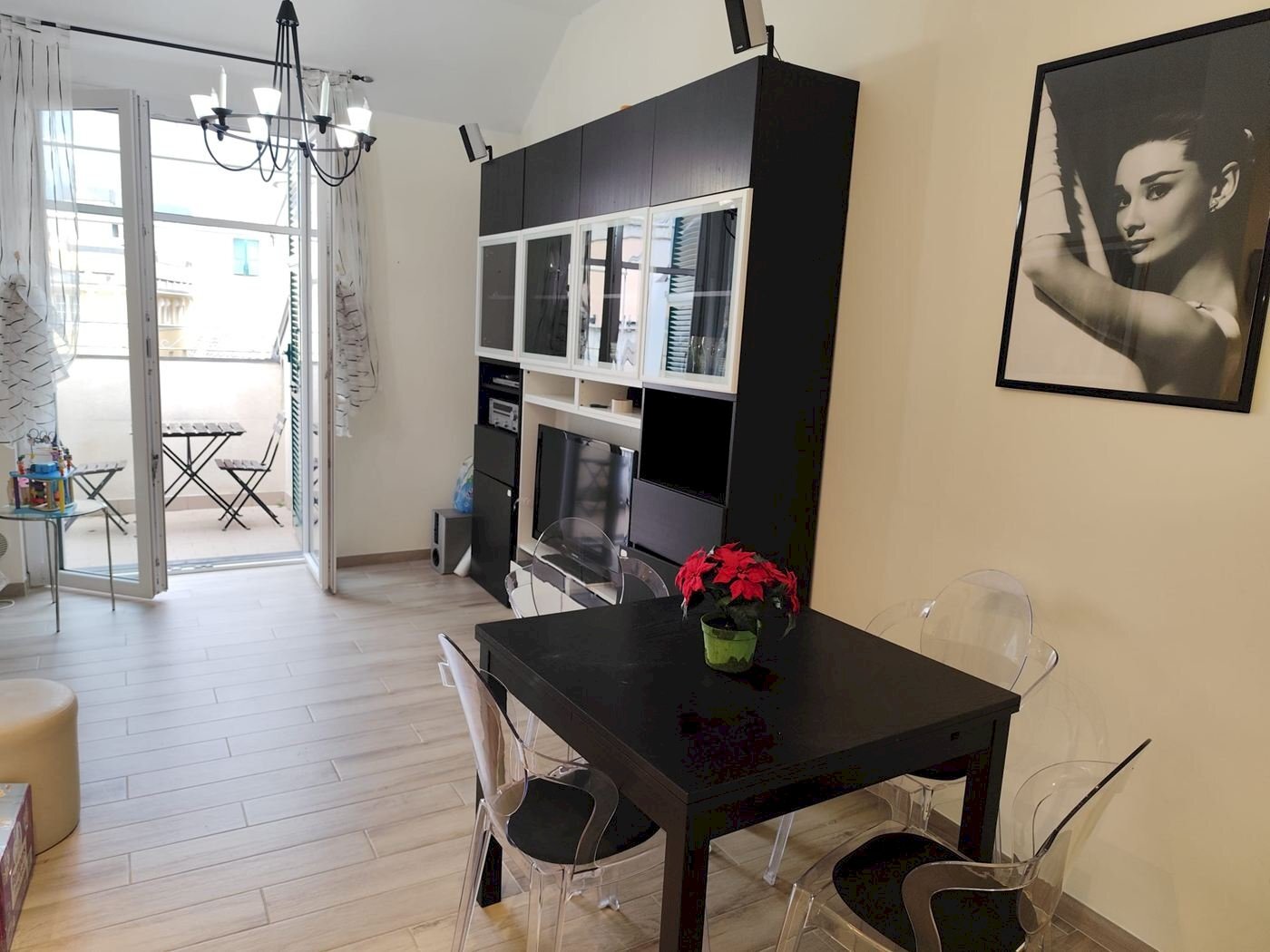 Monolocale piazzetta Jacopo da Varagine, Genova (zona Centro Storico) - foto 3