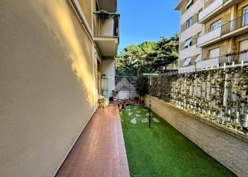 Quadrilocale Via Al Garbo, Genova (zona Rivarolo) - foto 24