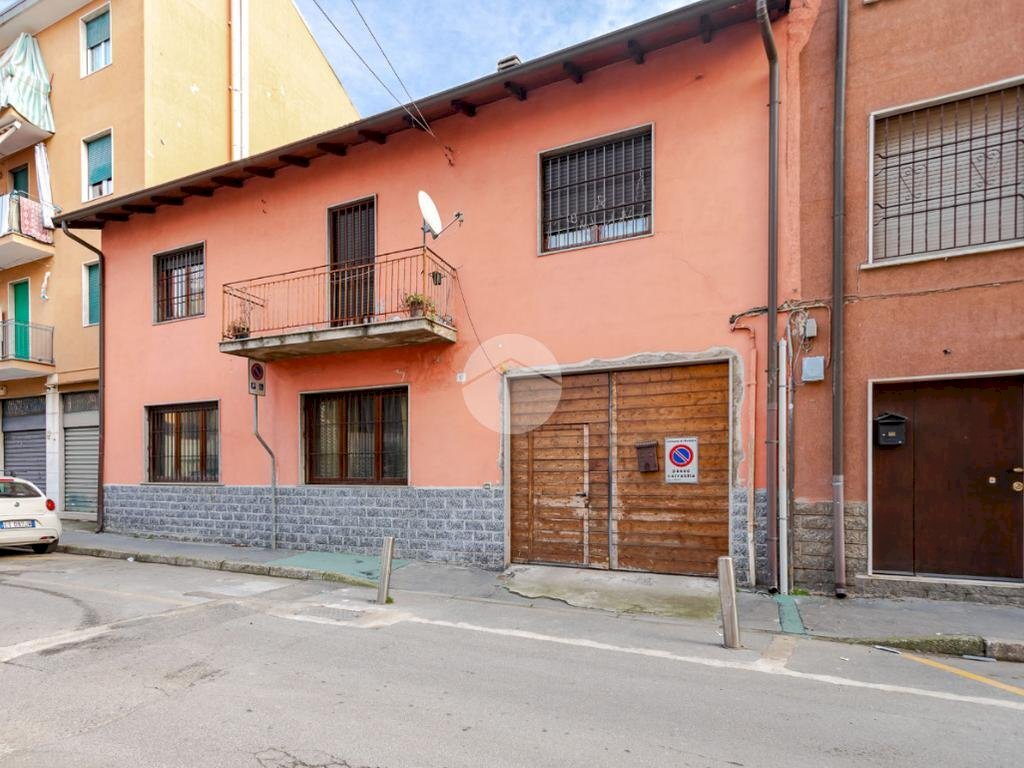 Villa Via Cividale, Baranzate - photo 1