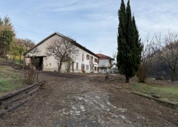 Independent house Regione Rocchea, Canelli - photo 1